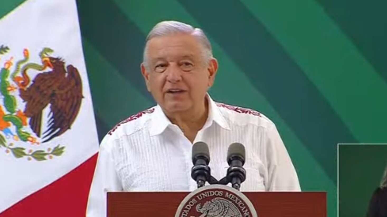 El presidente volvió a descalificar al movimiento que exige la aparición de los 43 normalistas de Ayotzinapa desaparecidos. (Especial)
