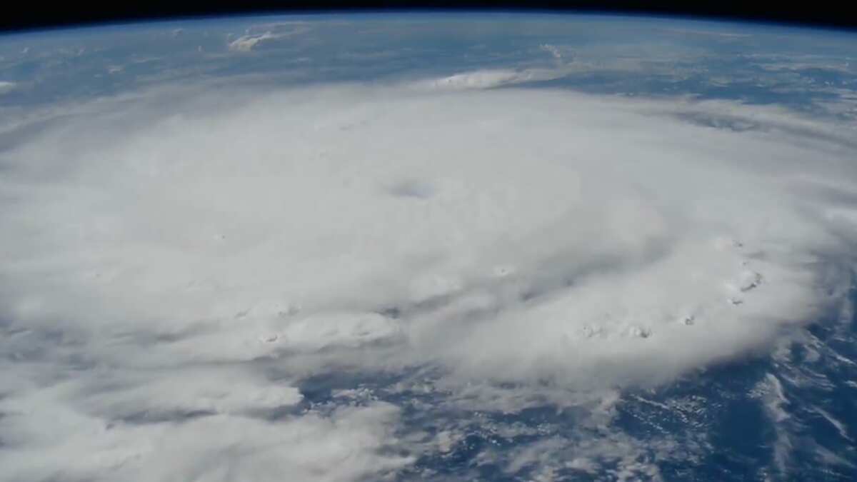 Creció a categoría cinco con vientos de hasta 300 km/h.  (NASA)
