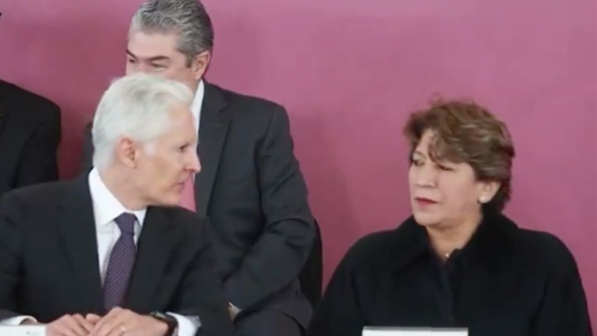 Delfina Gómez ‘arropa’ a Del Mazo en ceremonia conmemorativa tras su salida del Gobierno del Edomex