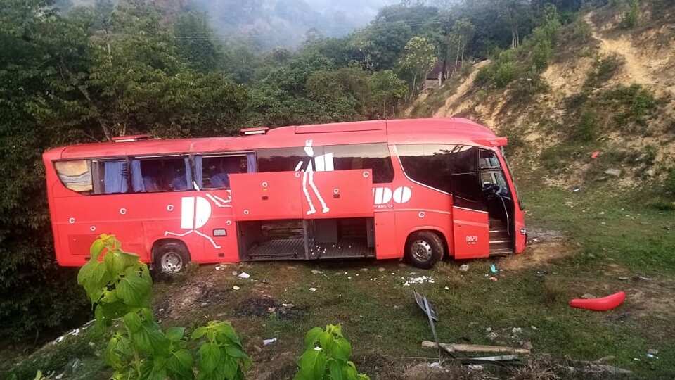 Autobús se accidenta cuando circulaba por Hidalgo por carretera México-Tampico