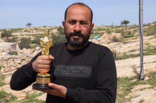 La Academia de Artes y Ciencias Cinematográficas rompe el silencio tras las agresiones contra el cinesta Hamdan Ballal, ganador del Óscar