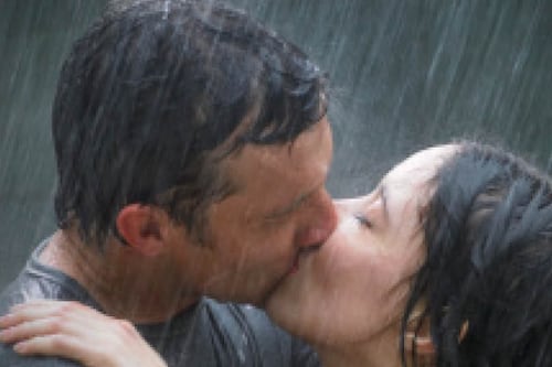 Día del Novio: por qué se regalan flores azules el 03 de octubre