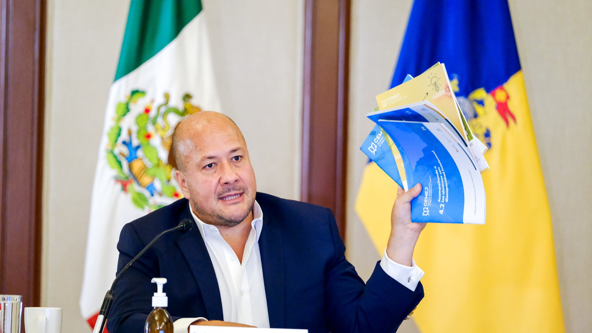 Jalisco tiene su propio proyecto educativo con o sin libros de texto
