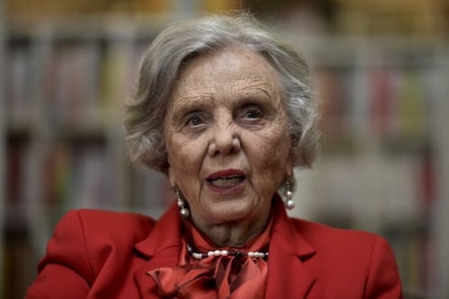 #PolíticaConfidencial: Poniatowska lanza dardos políticos contra AMLO y humor negro en el Senado