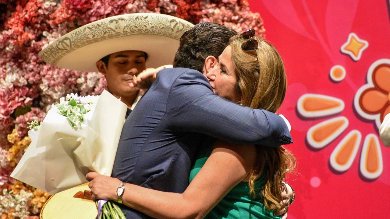 García reveló a las madres regiomontanas que debe todo a su progenitora Silvia Sepúlveda.