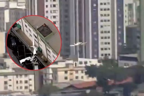 Avión se estrella contra edificio y desata emergencia: esto es lo que se sabe del accidente