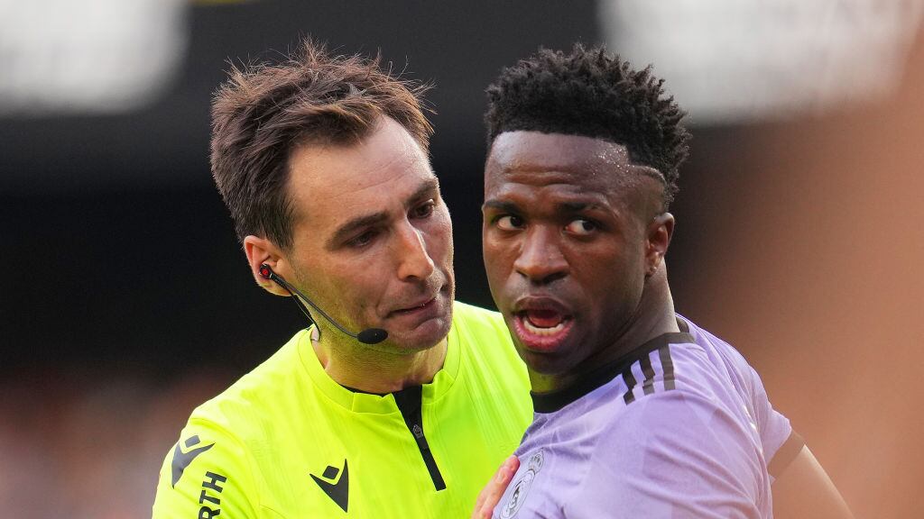 El brasileño continúa siendo atacado en España