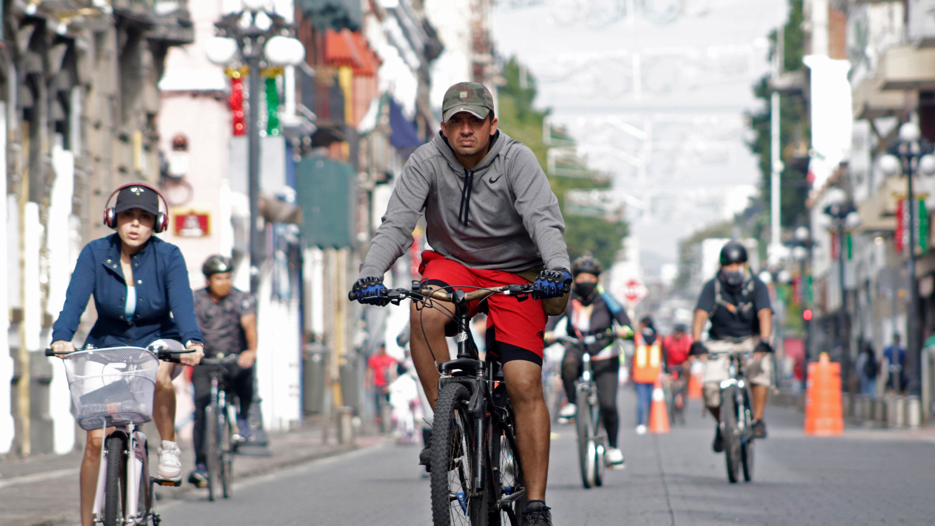 La iniciativa incluye patines y patinetas.