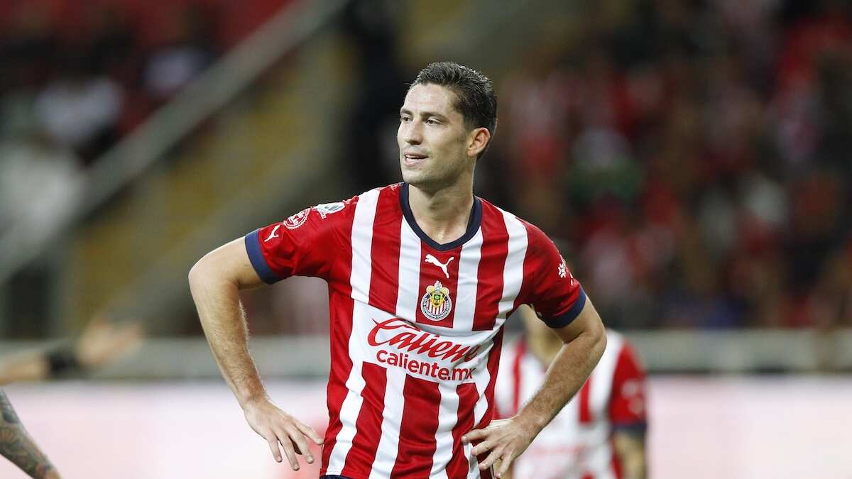 Santiago Ormeño de Chivas