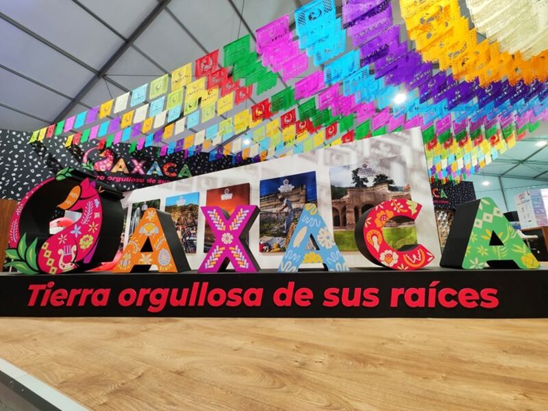 La secretaria de Turismo, Saymi Pineda Velasco, detalla los logros de Oaxaca en el primer Tianguis Turístico binacional y comparte cómo esta visibilidad impulsa al turismo local rumbo a la máxima fiesta cultural del estado
