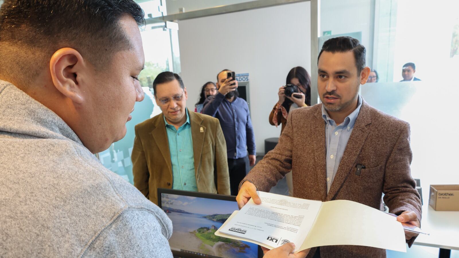 Diputado de Morena, Homero Barrera Mcdonald.