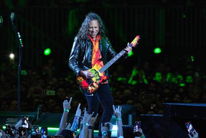 Luego de esperar casi siete años, Metallica regresó a México para reencontrarse con sus fanáticos en el recién inaugurado Estadio GNP Seguros de la Ciudad de México, el cual fue testigo de una noche legendaria, en donde la agrupación realizó un recorrido por algunas de las etapas que marcaron su carrera a través de discos como ‘Master of Puppets’ y ‘Ride the Lightning’.