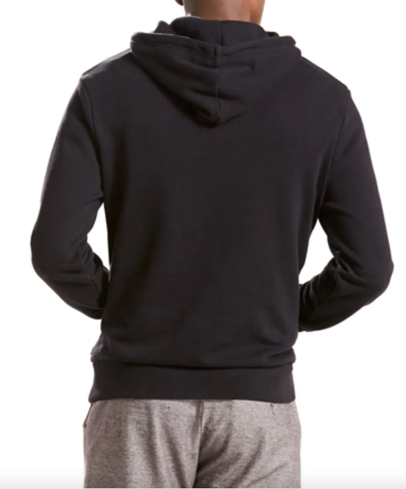 Ya sea primerizo, aventurero o elegante, papá también merece ropa que refleje quién es. Inspírate con estas propuestas atemporales y cómodas que se adaptan