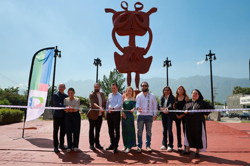 Autoridades de San Pedro y familia de Fernández Garza acudieron a la instalación.