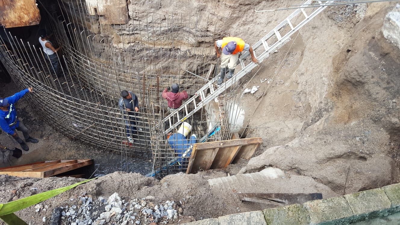 Acusan los inconformes al proyecto que la construcción del desagüe va avanzando y es en agravio del área verde.
