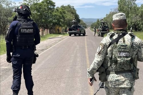 Sinaloa bajo fuego: Ataque armado en carretera Mazatlán–Tepic deja agentes heridos