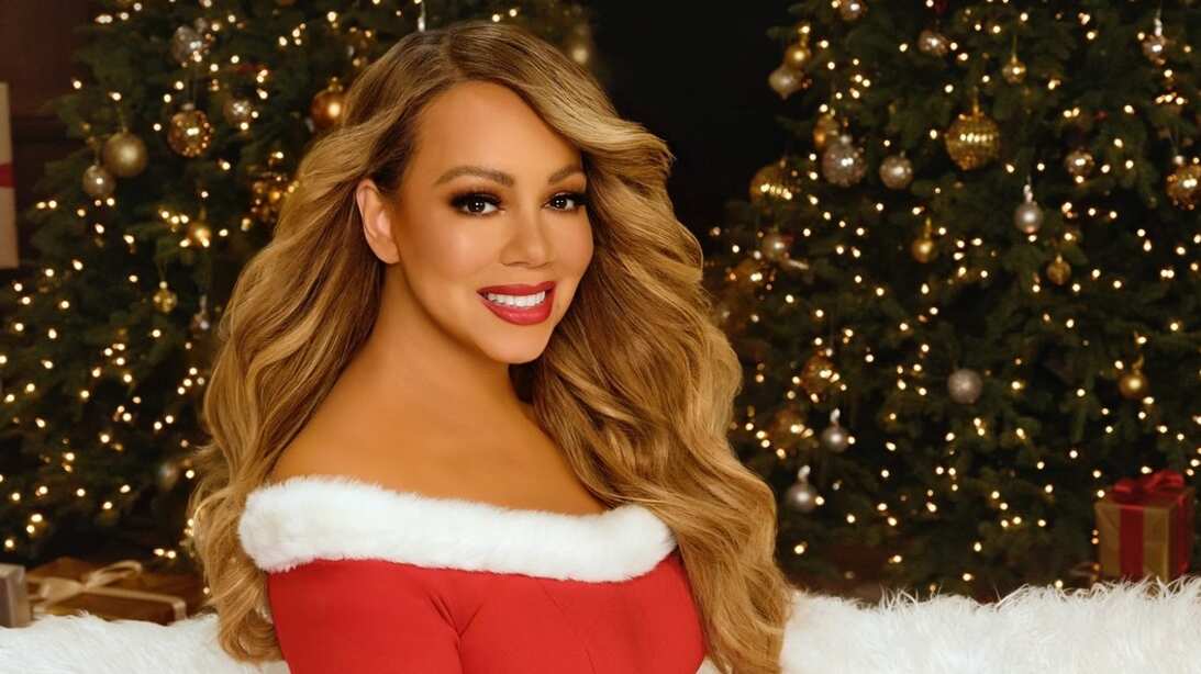 Cada año Mariah Carey hace el cambio de Halloween a Navidad y para esta vez apareció vestida como uno de los personajes más icónicos del cine.