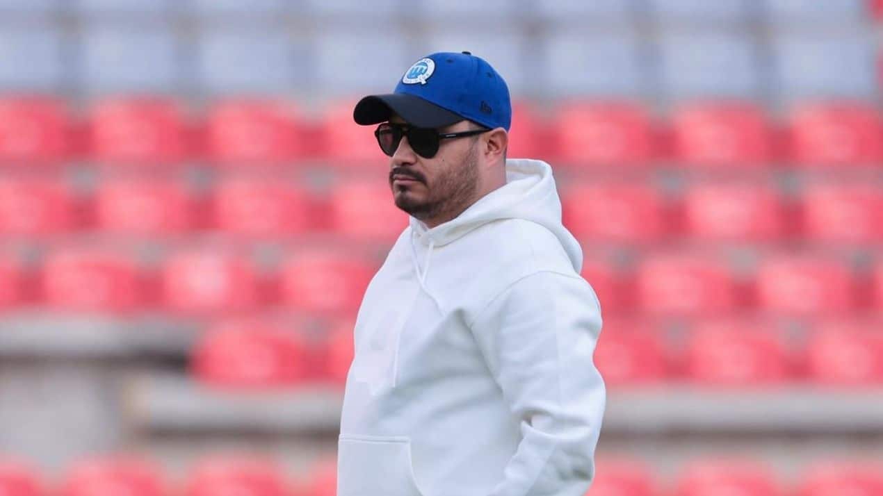 Confirman continuidad del DT de Gallos Femenil