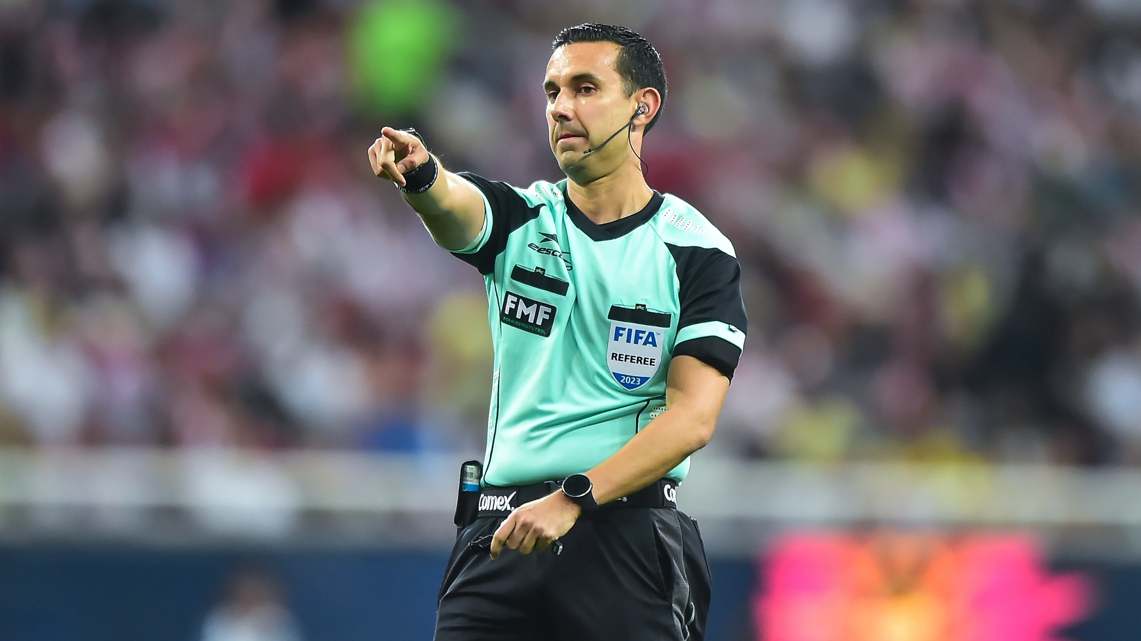 César Arturo Ramos ganó un buen dinero por arbitrar en Arabia Saudita.