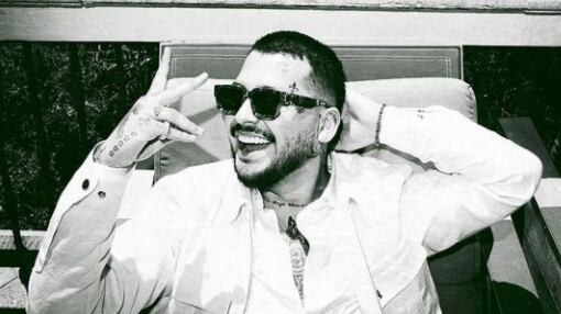 “Se bebió hasta las lágrimas”: Captan a Christian Nodal pasado de tragos en Las Vegas