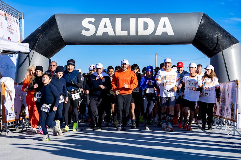 Participó en la Primera Carrera Binacional Transfronteriza Nuevo León-Laredo y sostuvo reuniones estratégicas en Dallas, Houston y Laredo.