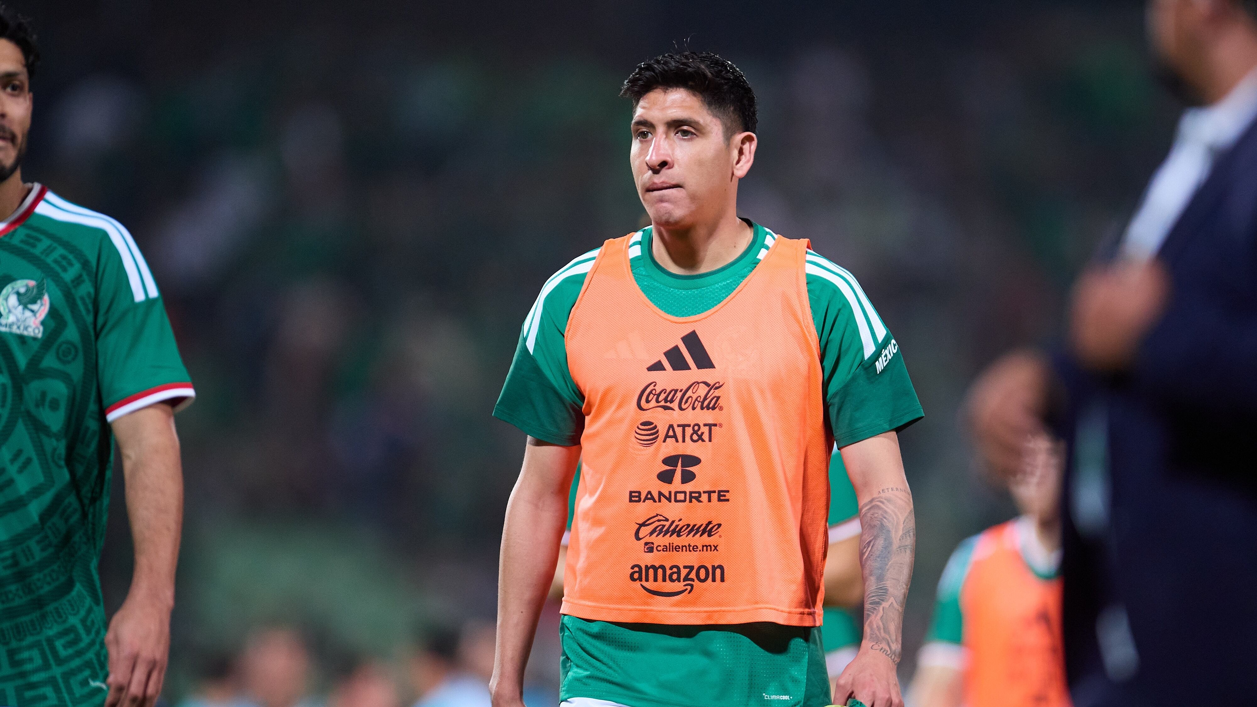Edson Álvarez estalló contra la afición.