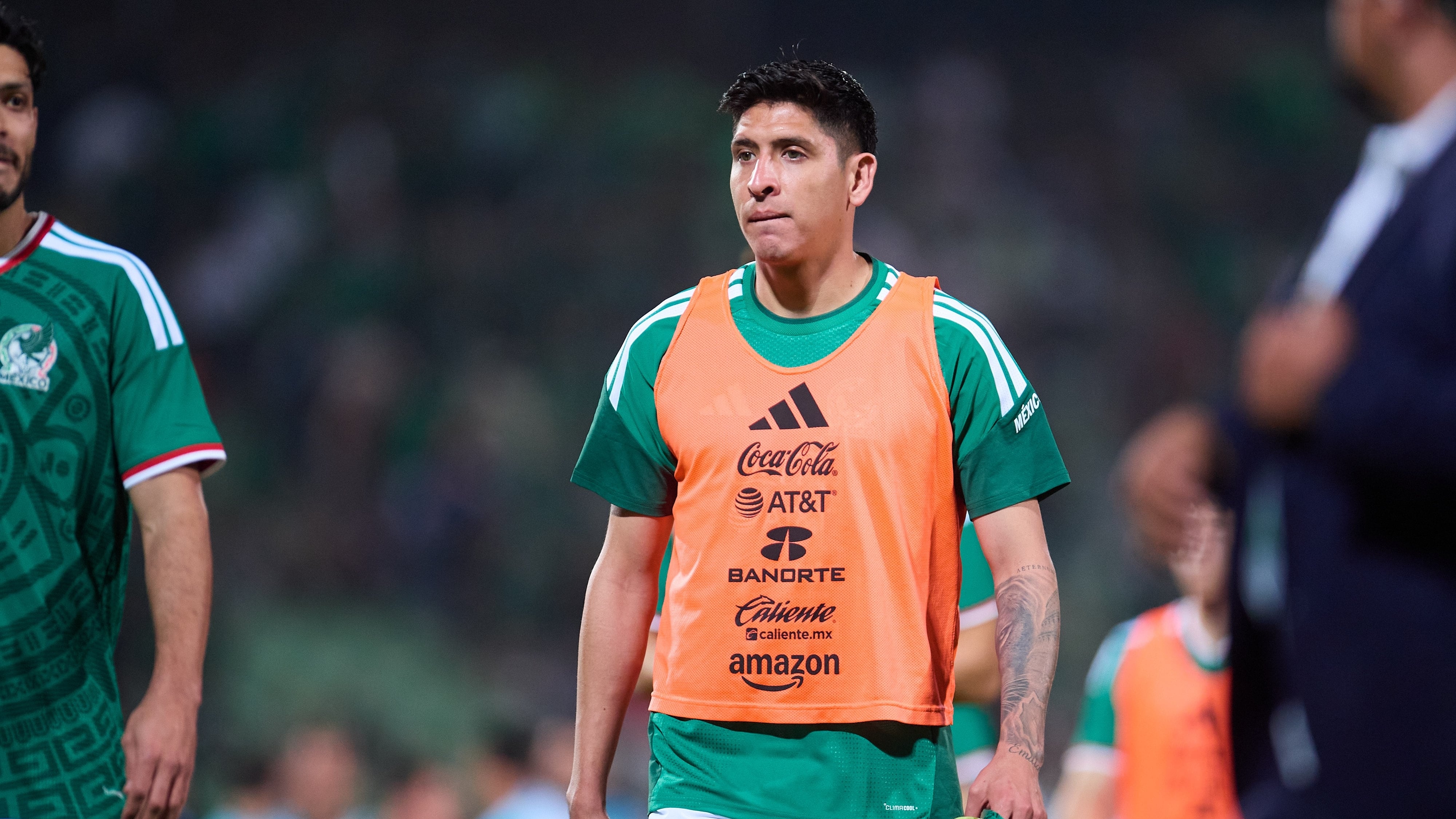 Edson Álvarez estalló contra la afición.
