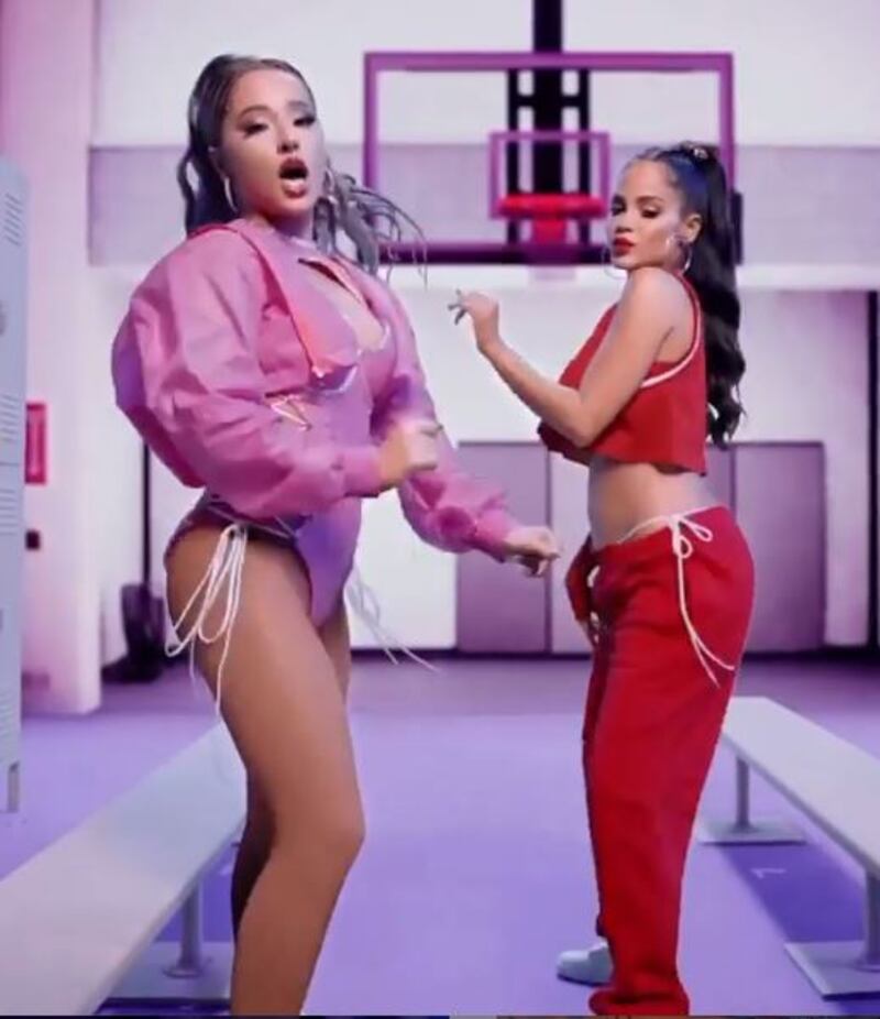 Natti Natasha y Becky G video de “Ram Pam Pam”