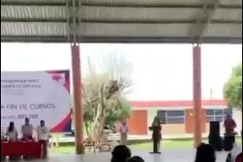 VIDEO: Alumna destapa acoso de profesores en pleno evento escolar en Chiapas