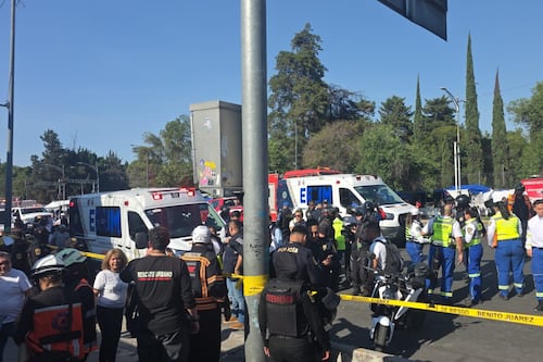 VIDEO: Así quedó la grúa colapsada en obra de la Roma Sur; reportan cinco lesionados