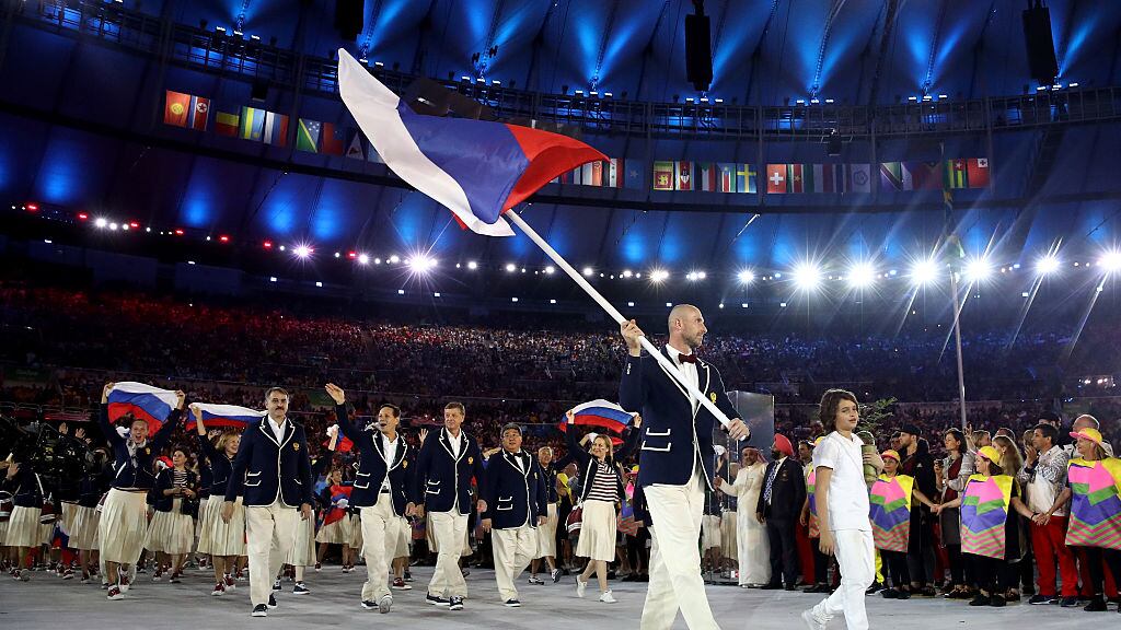 El COI solicitó que los atletas rusos compitan como neutrales