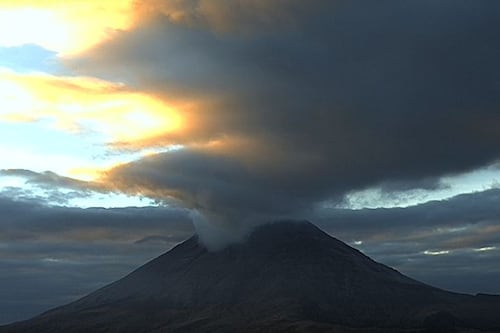 Alertan por posible caída de ceniza del volcán Popocatépetl en CDMX