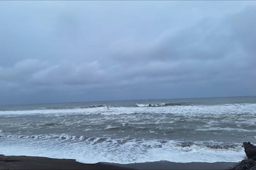Cierran playas y navegación en Colima ante el paso del huracán “Priscilla”