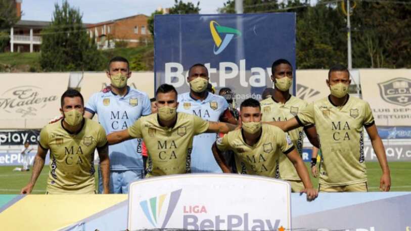 Equipo de futbol Águilas Doradas es obligado a jugar con siete jugadores