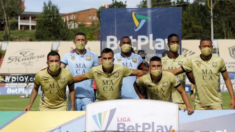 Equipo de futbol Águilas Doradas es obligado a jugar con siete jugadores