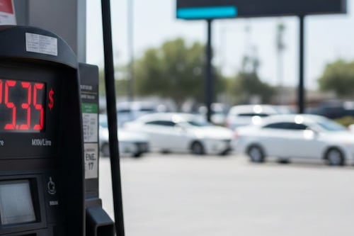 Gasolina en CDMX rebasa los 23 pesos: Esto cuesta hoy llenar el tanque