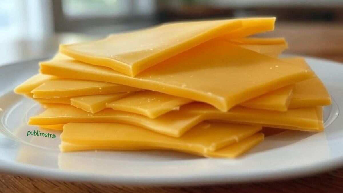 Profeco detecta queso amarillo pirata: Marcas que venden imitaciones de queso americano falso