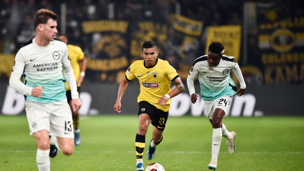 Orbelín Pineda fue titular.