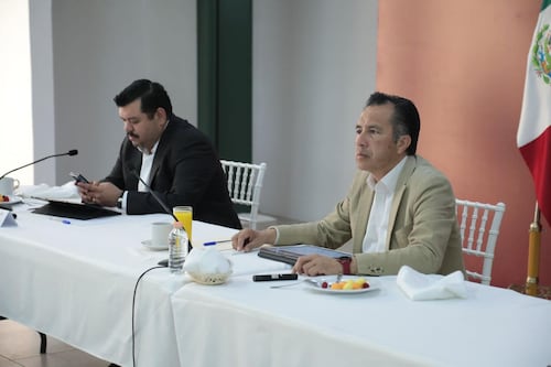 Cuitláhuac García se compromete a dar con responsables de masacre en Veracruz