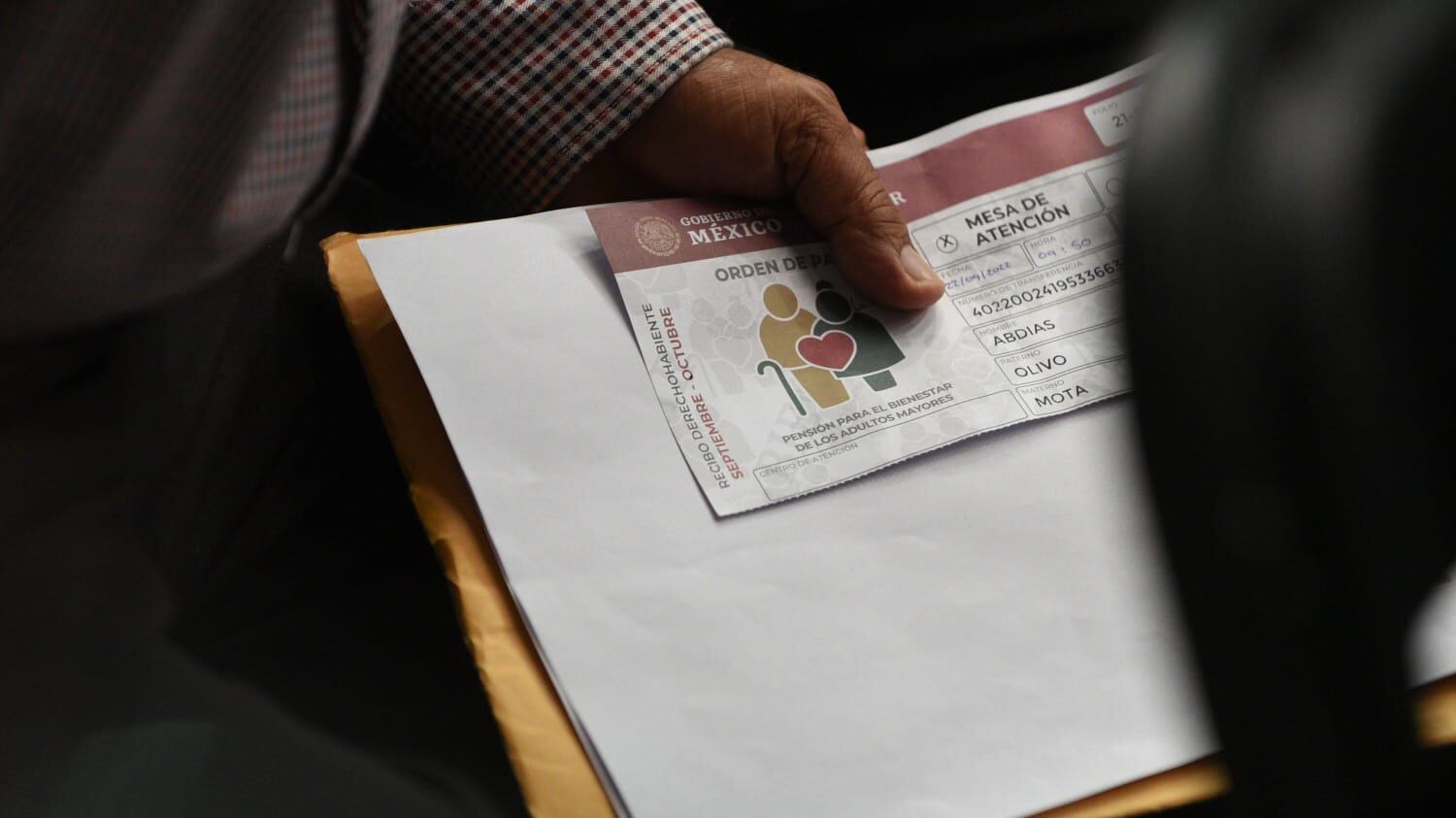 Con la nueva forma de dar de alta a los beneficiarios ahora es más fácil detectar a los que se hagan pasar por recipiente del programa 65 y más.