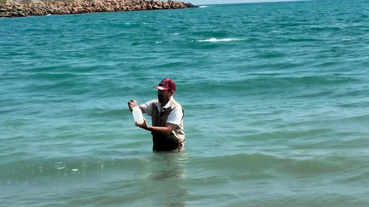 Previo a la Semana Mayor o Semana Santa, añadió, se colocaron cerca de 100 muestras de agua de mar.