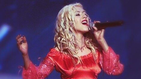 La presentación de Christina Aguilera en los Latin Grammy 2021 es su gran regreso luego de dos décadas tras su segundo álbum ‘Mi Reflejo’.