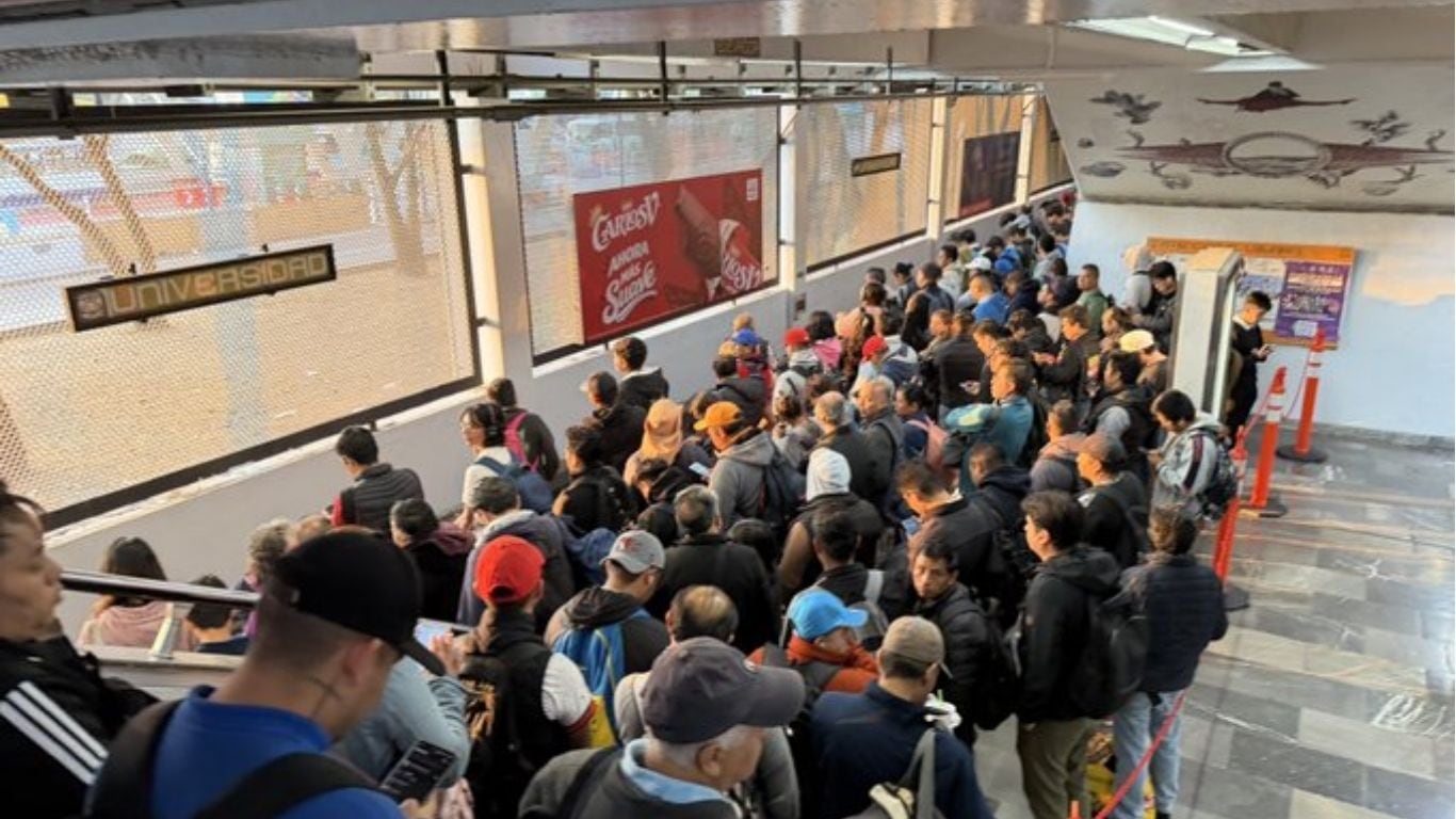 Problemas en el avance de trenes en el Metro