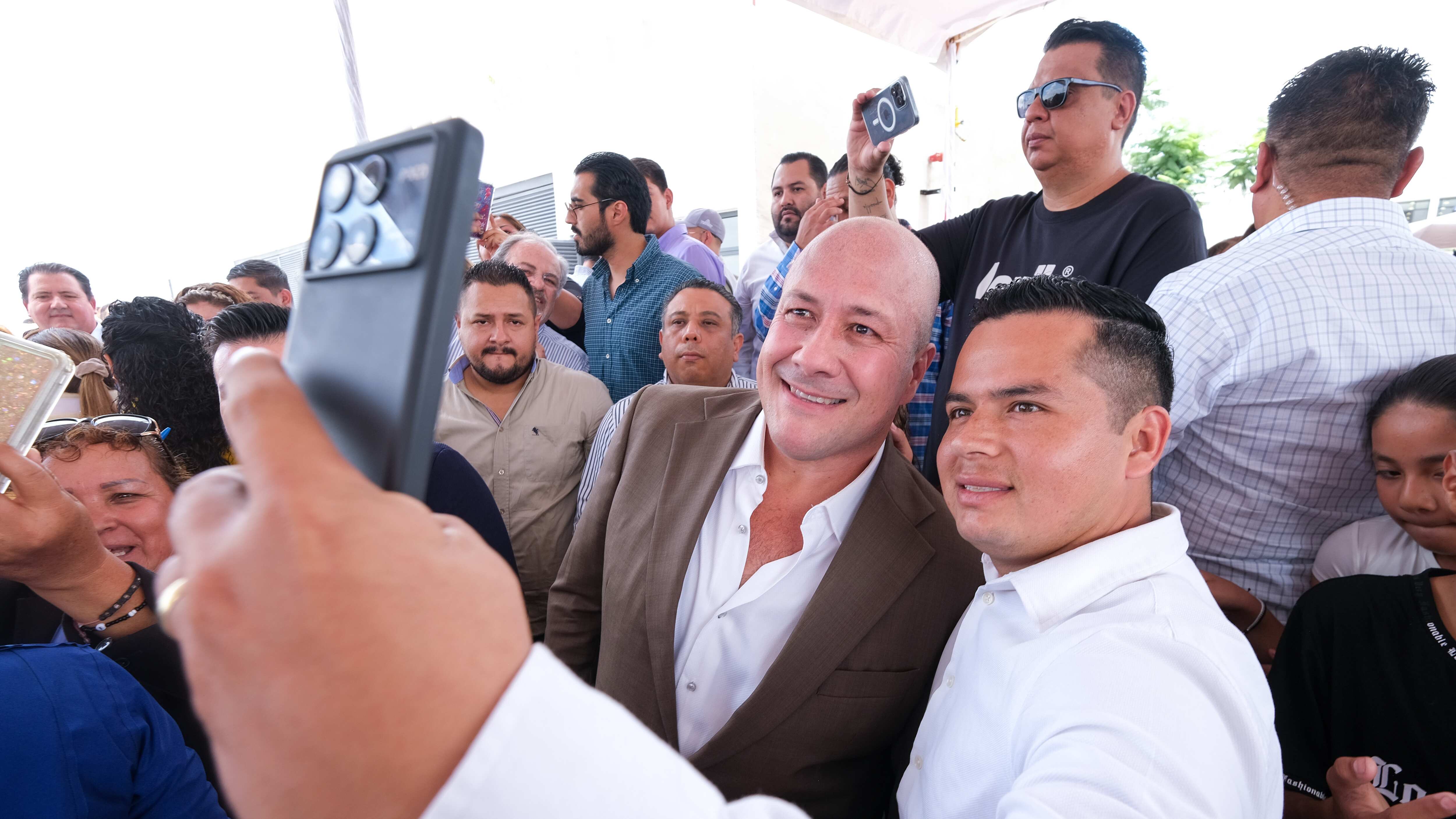 Alfaro mantiene tendencia de aprobación que crece.