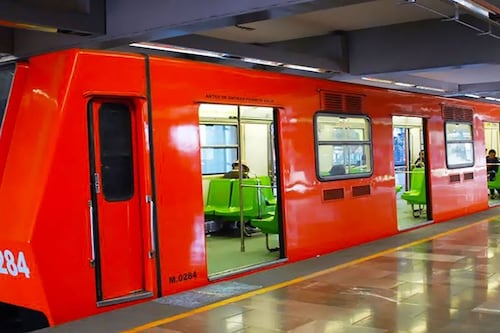 Humo, rescate de perrito y revisiones: así opera el Metro de la Ciudad de México hoy