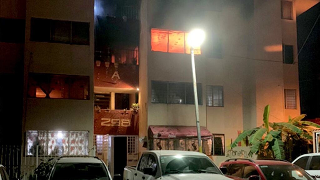 Bomberos de Tonalá fueron los responsables de sofocar el siniestro.