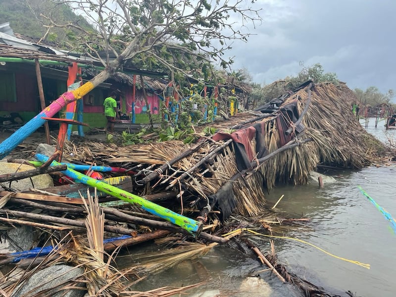 Lagunas de Chacahua piden apoyo para población afromexicana afectada por huracán Erick