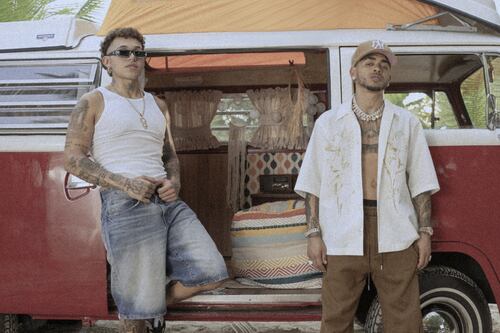 Beéle y Ozuna presentan una explosiva colaboración con “Frente al Mar”