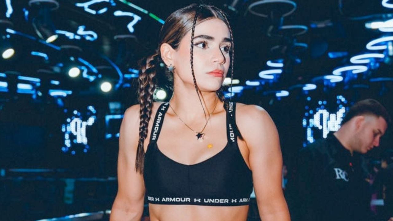 Alana Flores publicó un video en el que se pronunció tras filtrarse falsas fotos de ella desnuda.