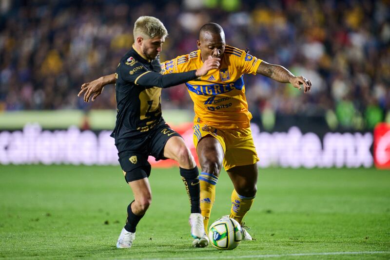 Pumas busca quitarle el invicto a Tigres.